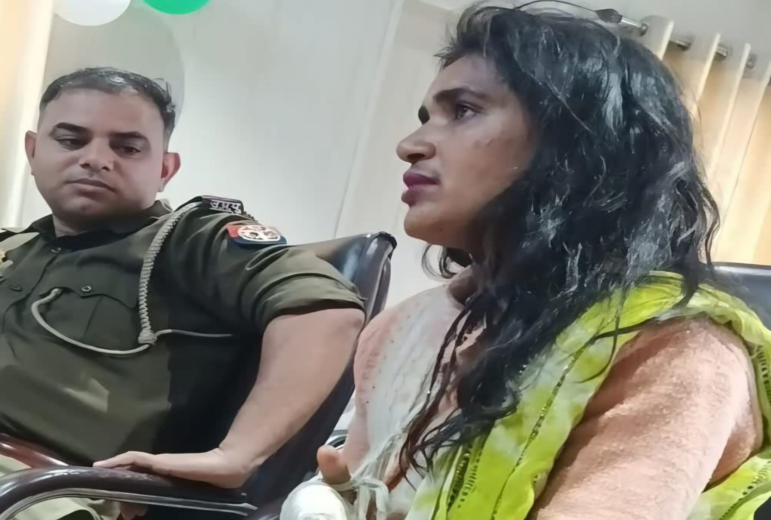 जज के सामने महिला ने निकाला चाकू; वकील से बहस के बाद आपा खोया, सुरक्षा दावों की खुली पोल