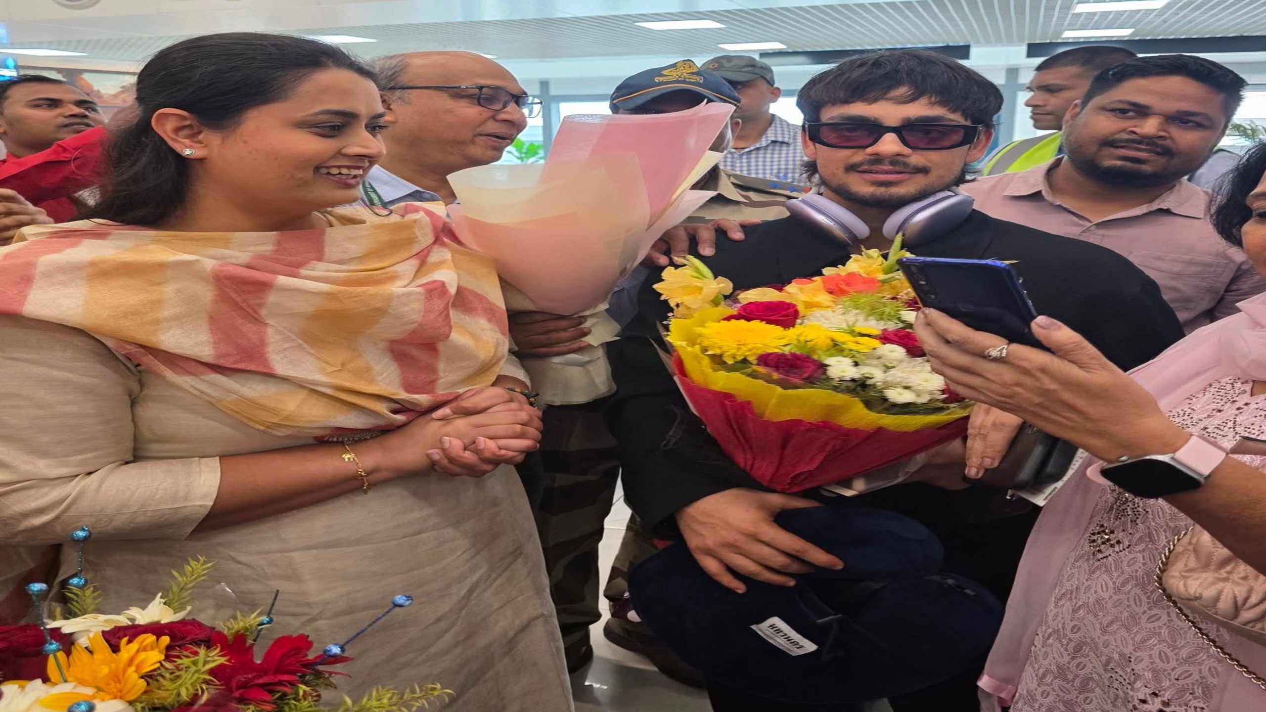 पटना में ईशान किशन का ‘विराट’ स्वागत! विश्वकप विजेता को देखने उमड़ी भारी भीड़; खेल मंत्री श्रेयसी सिंह ने एयरपोर्ट पर किया अभिनंदन