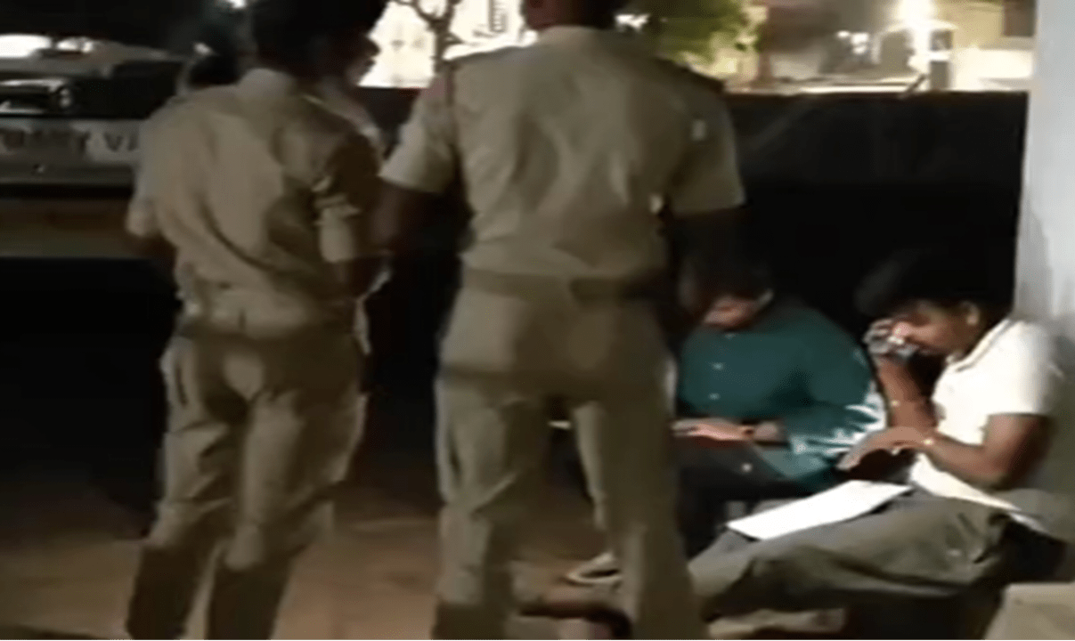 छपरा में सनसनी! डबल डेकर पुल के इंजीनियर ने पत्नी संग तीसरी मंजिल से लगाई छलांग; पति की मौत, पत्नी अस्पताल में जिंदगी की जंग लड़ रही