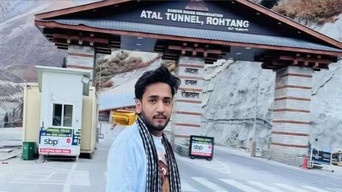 बिहार के 7 छात्र अब 'इनामी भगोड़े'; दिव्यांशु हत्याकांड में 25-25 हजार का इनाम घोषित; वर्चस्व की जंग ने बदला भविष्य, पटना से चंपारण तक पुलिस की दबिश 1 बिहार के 7 छात्र अब 'इनामी भगोड़े'; दिव्यांशु हत्याकांड में 25-25 हजार का इनाम घोषित; वर्चस्व की जंग ने बदला भविष्य, पटना से चंपारण तक पुलिस की दबिश