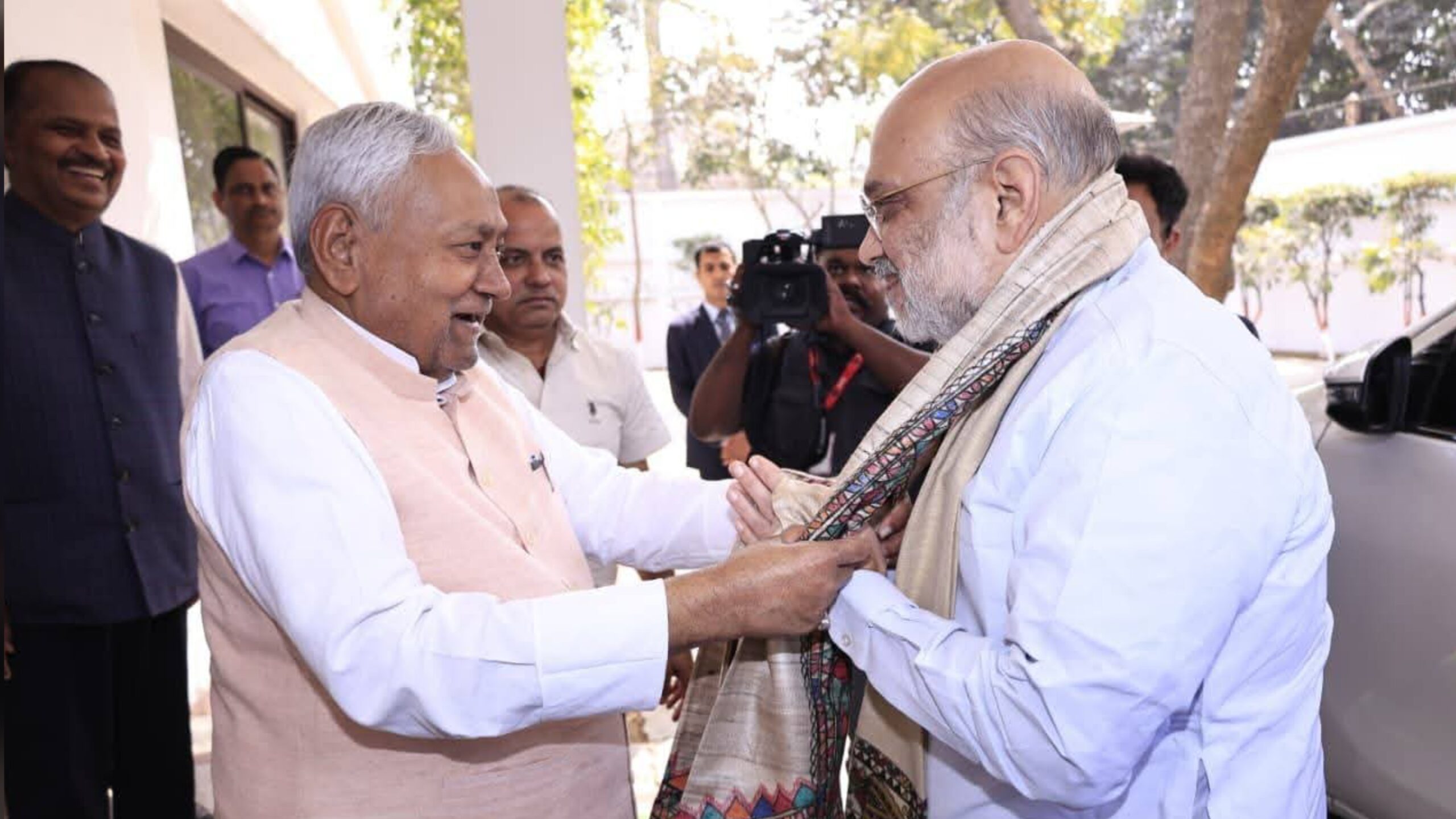 राज्यसभा नामांकन के बाद तेज हुई बिहार की सियासत, नई सरकार को लेकर बढ़े कयास