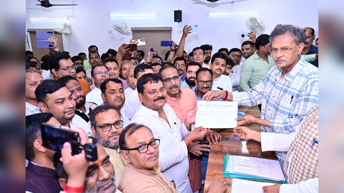 नीतीश कुमार के राज्यसभा जाने के बाद जदयू में संगठन की सक्रियता, उमेश कुशवाहा ने प्रदेश अध्यक्ष पद के लिए दाखिल किया नामांकन 1 नीतीश कुमार के राज्यसभा जाने के बाद जदयू में संगठन की सक्रियता, उमेश कुशवाहा ने प्रदेश अध्यक्ष पद के लिए दाखिल किया नामांकन