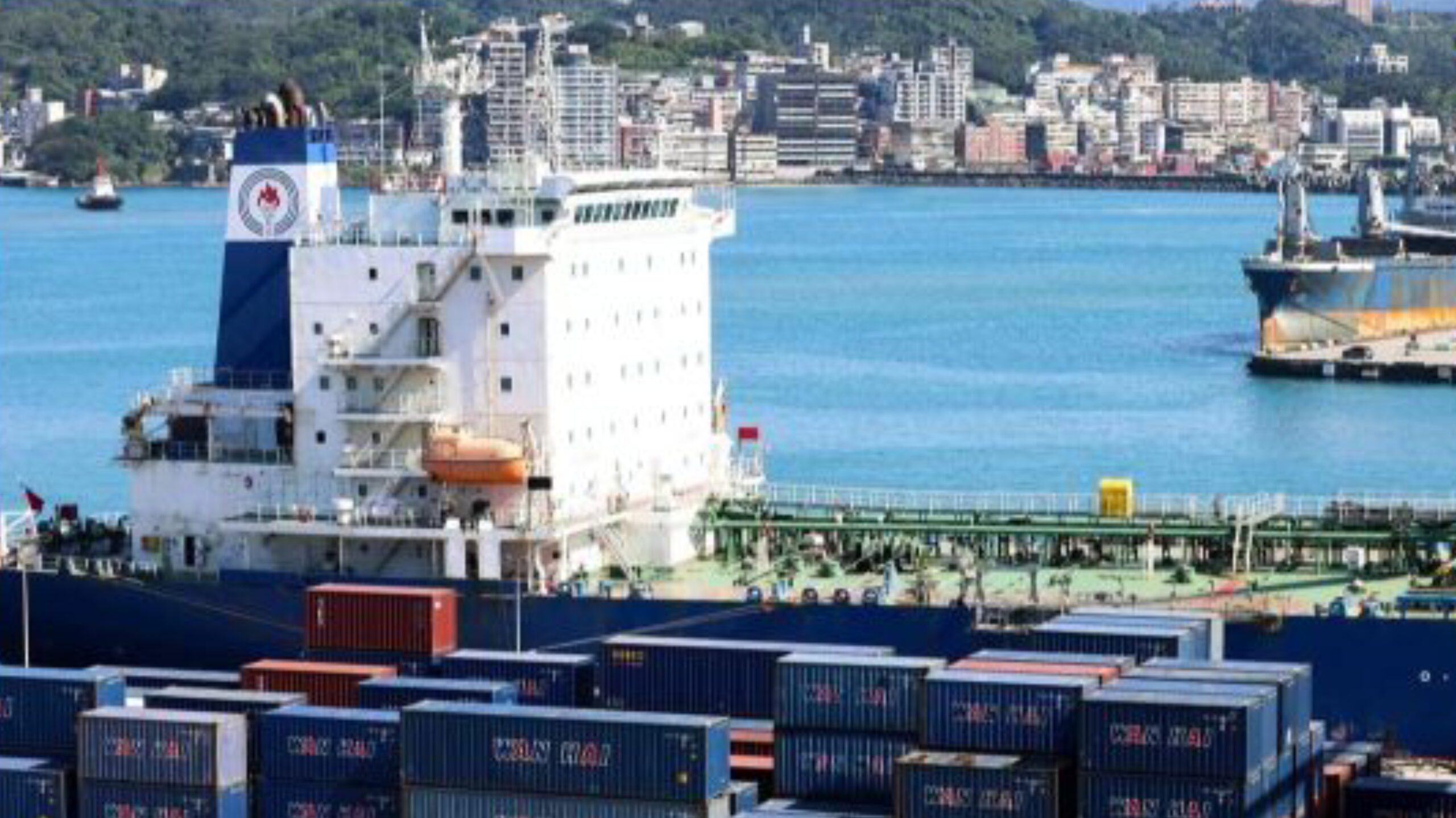 होर्मुज जलडमरूमध्य पार कर भारत की ओर बढ़े LPG से भरे जहाज, बढ़ते तनाव के बीच बड़ी राहत