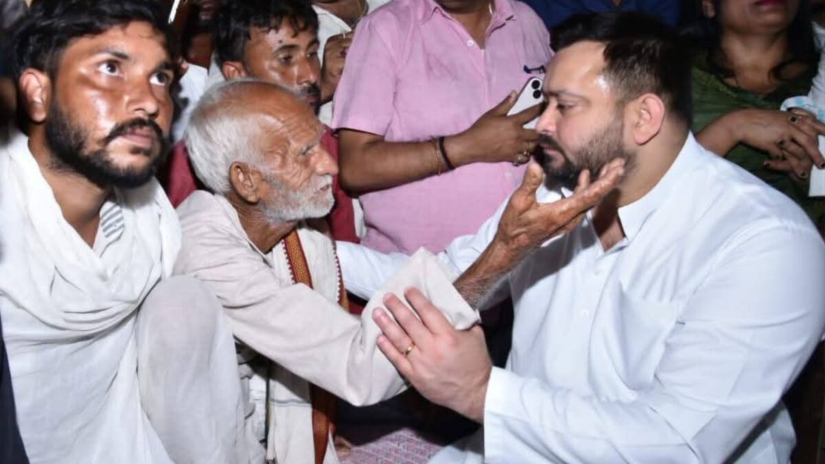 मुजफ्फरपुर में किसान की हत्या का आरोप: दरोगा पर सवाल, मेडल सूची को लेकर सियासी घमासान 1 मुजफ्फरपुर में किसान की हत्या का आरोप: दरोगा पर सवाल, मेडल सूची को लेकर सियासी घमासान