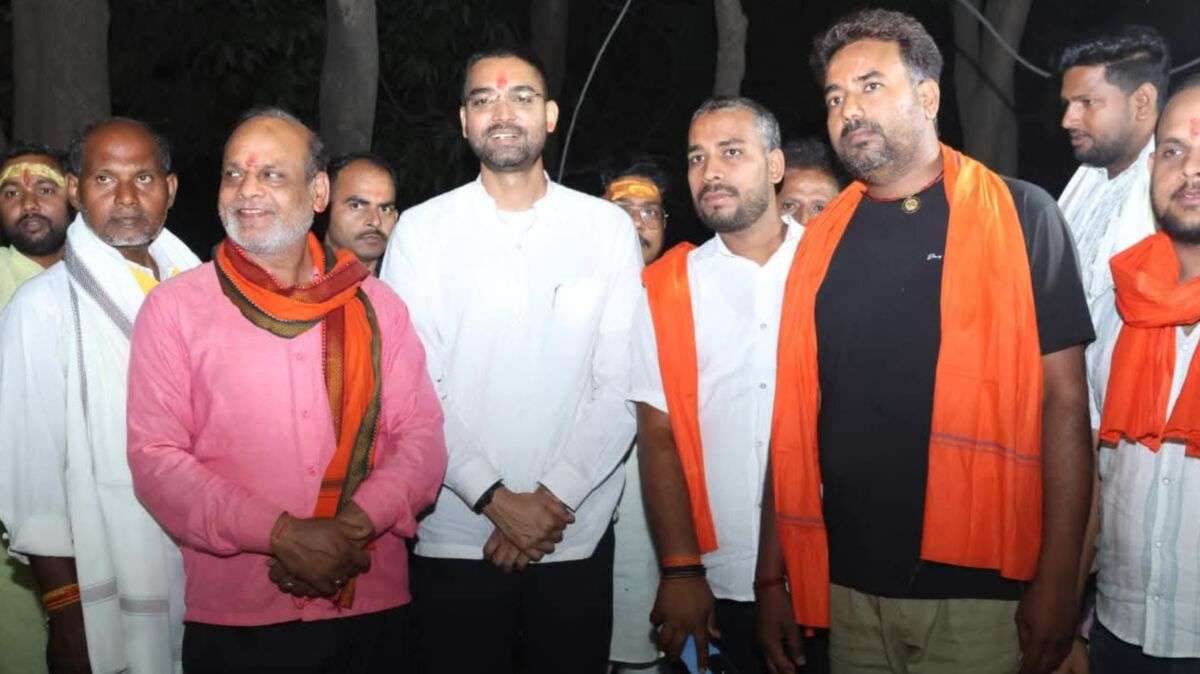 दीपक प्रकाश का बड़ा ऐलान: बेटियों के नाम पर बसेंगे बिहार के गांव 1 दीपक प्रकाश का बड़ा ऐलान: बेटियों के नाम पर बसेंगे बिहार के गांव