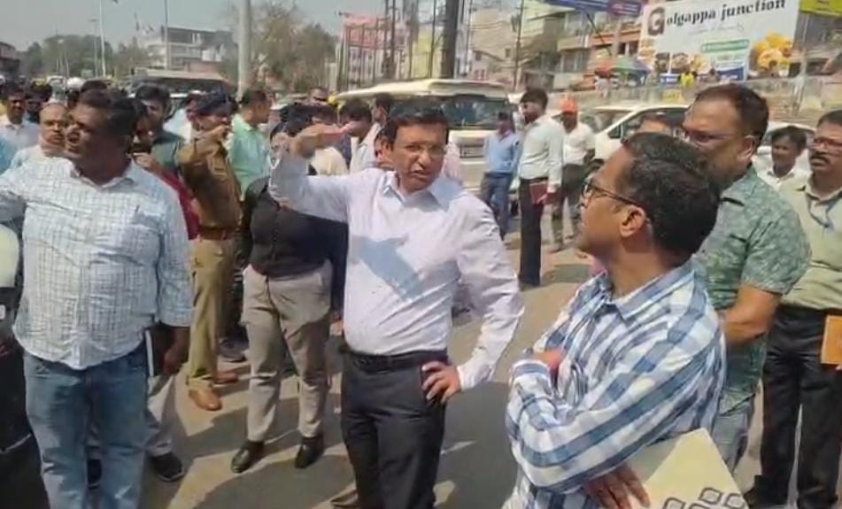 ‘होली के बाद’ एक्शन मोड में DRM! विक्रमशिला के अंदर जाकर पूछा— “ठीक है न व्यवस्था?” यात्रियों से सीधा संवाद