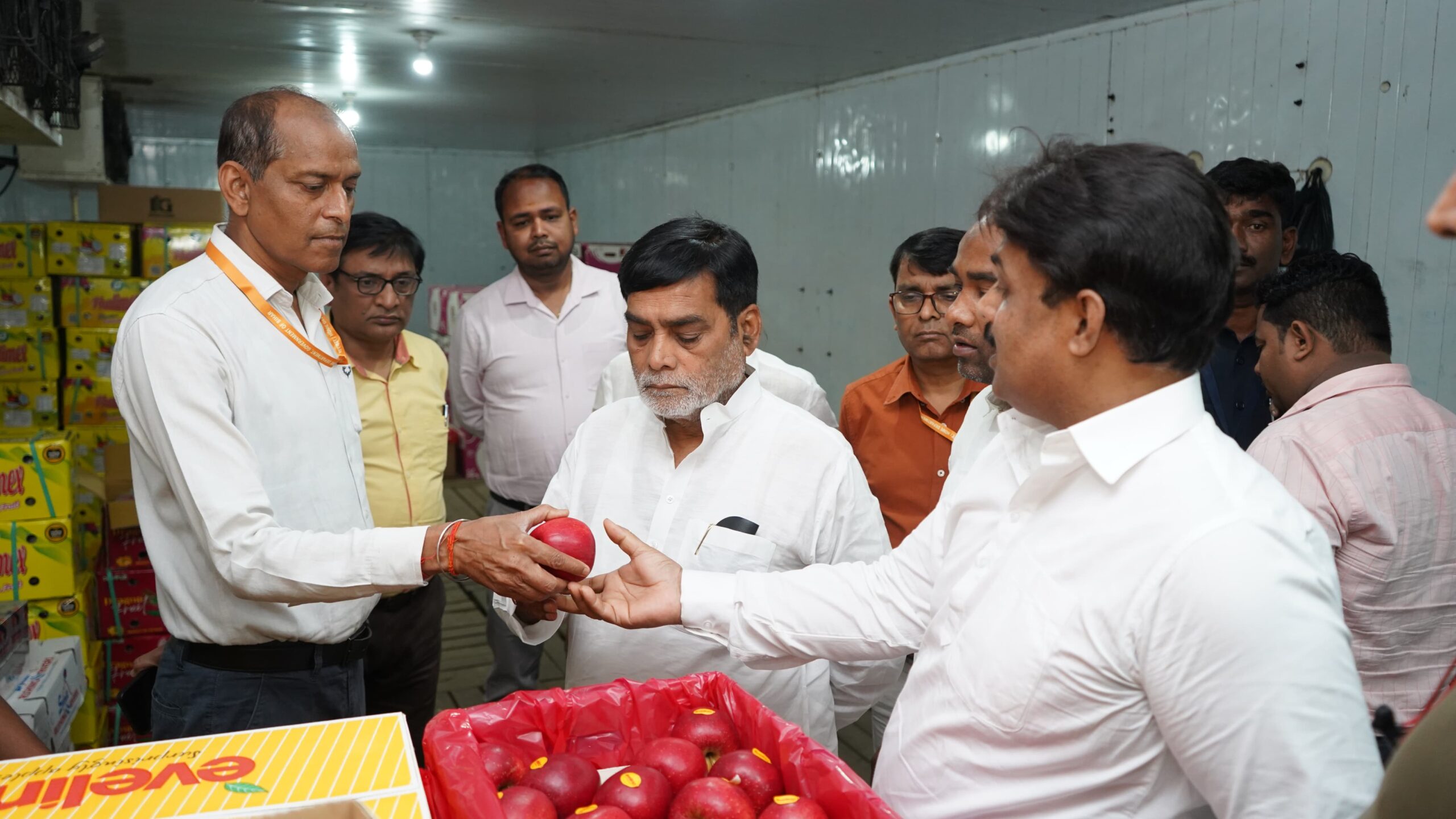 68 करोड़ से ‘हाईटेक’ होगी मुसल्लहपुर मंडी! कृषि मंत्री ने किया औचक निरीक्षण, सुस्त अफसरों को लगाई फटकार; जानें किसानों को क्या मिलेगा