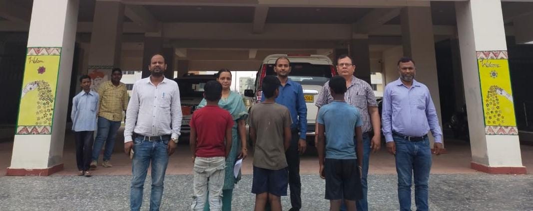 नवगछिया के मिठाई दुकानों में ‘धावादल’ का छापा! 3 बाल श्रमिक कराए गए मुक्त; जीरो माईल चौक पर मची खलबली