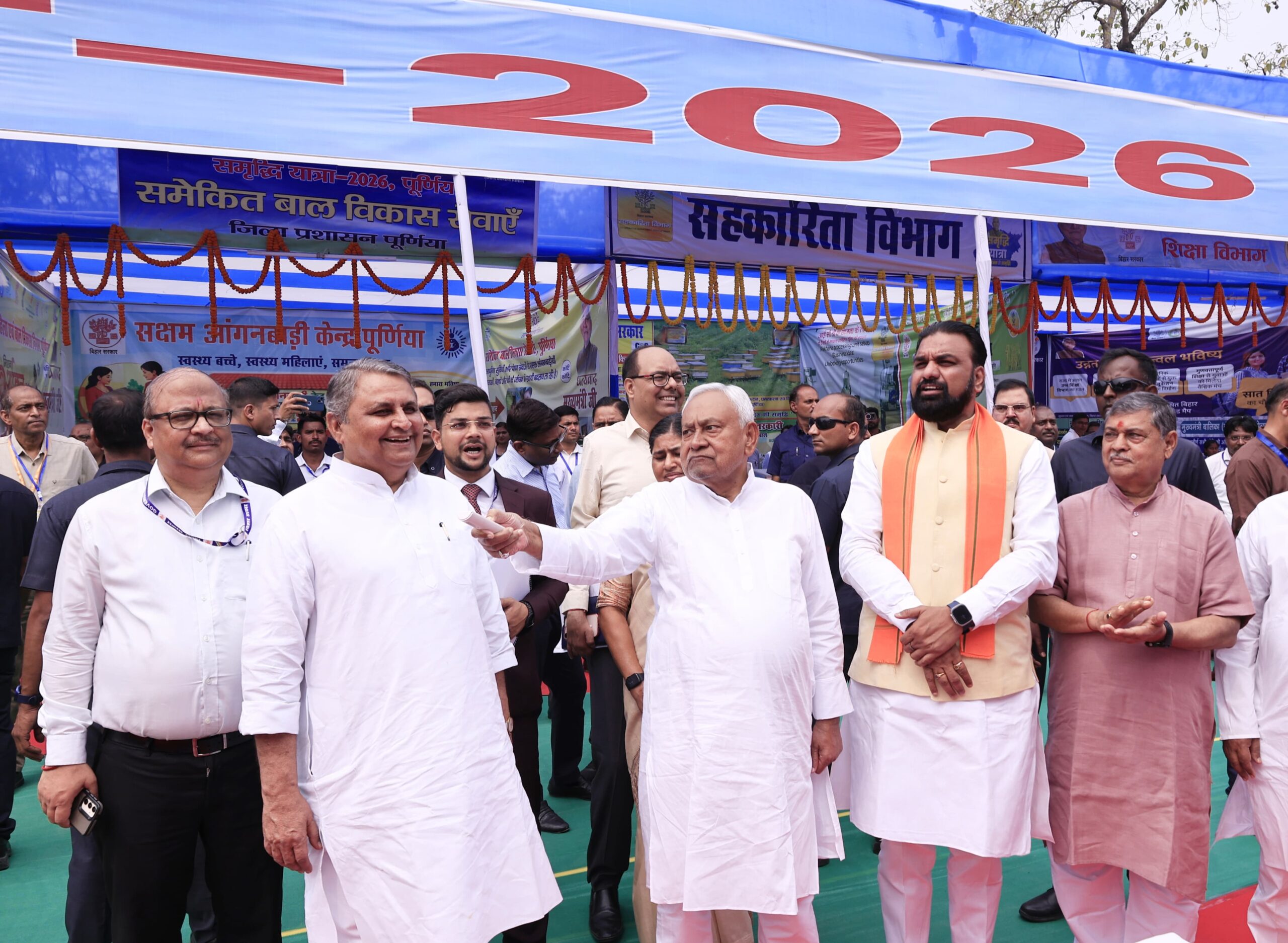 पूर्णिया में नीतीश का ‘प्रगति’ अवतार! 485 करोड़ की सौगात से सजेगी मां पूरण देवी की नगरी; जीविका दीदियों को 261 करोड़ का ‘मेगा’ चेक