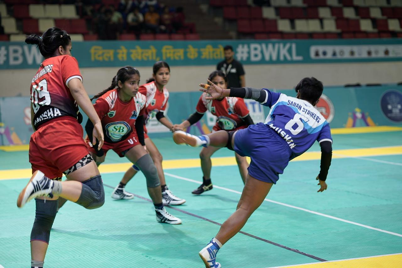 कबड्डी के मैट पर ‘बिहारी बेटियों’ का जलवा! मगध वॉरियर्स की बादशाहत कायम, पर सीतामढ़ी ने दी कड़ी टक्कर; जानें अंक तालिका का ताजा हाल