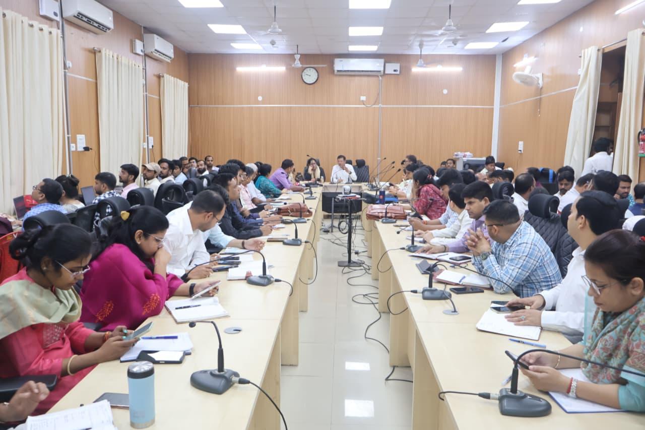 बिहार में अब ‘AI’ सुलझाएगा जमीन के झगड़े! राजस्व विभाग में म्यूटेशन और अपील के लिए हाई-टेक कार्यशाला; विजय सिन्हा बोले— “जनता को मिलेगा समयबद्ध न्याय”