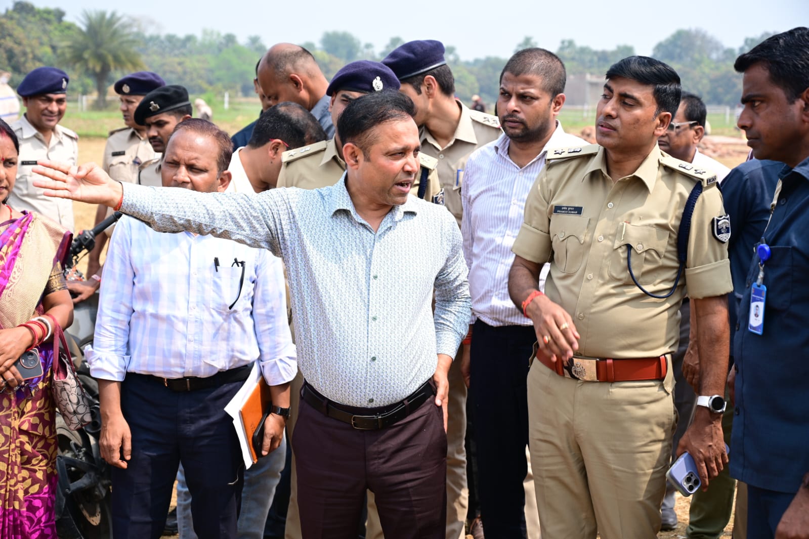 भागलपुर में नीतीश कुमार की ‘समृद्धि यात्रा’ की सुगबुगाहट! बैजानी में DM-SSP ने संभाली कमान; मैरिज हॉल का शिलान्यास और तालाब का होगा दीदार