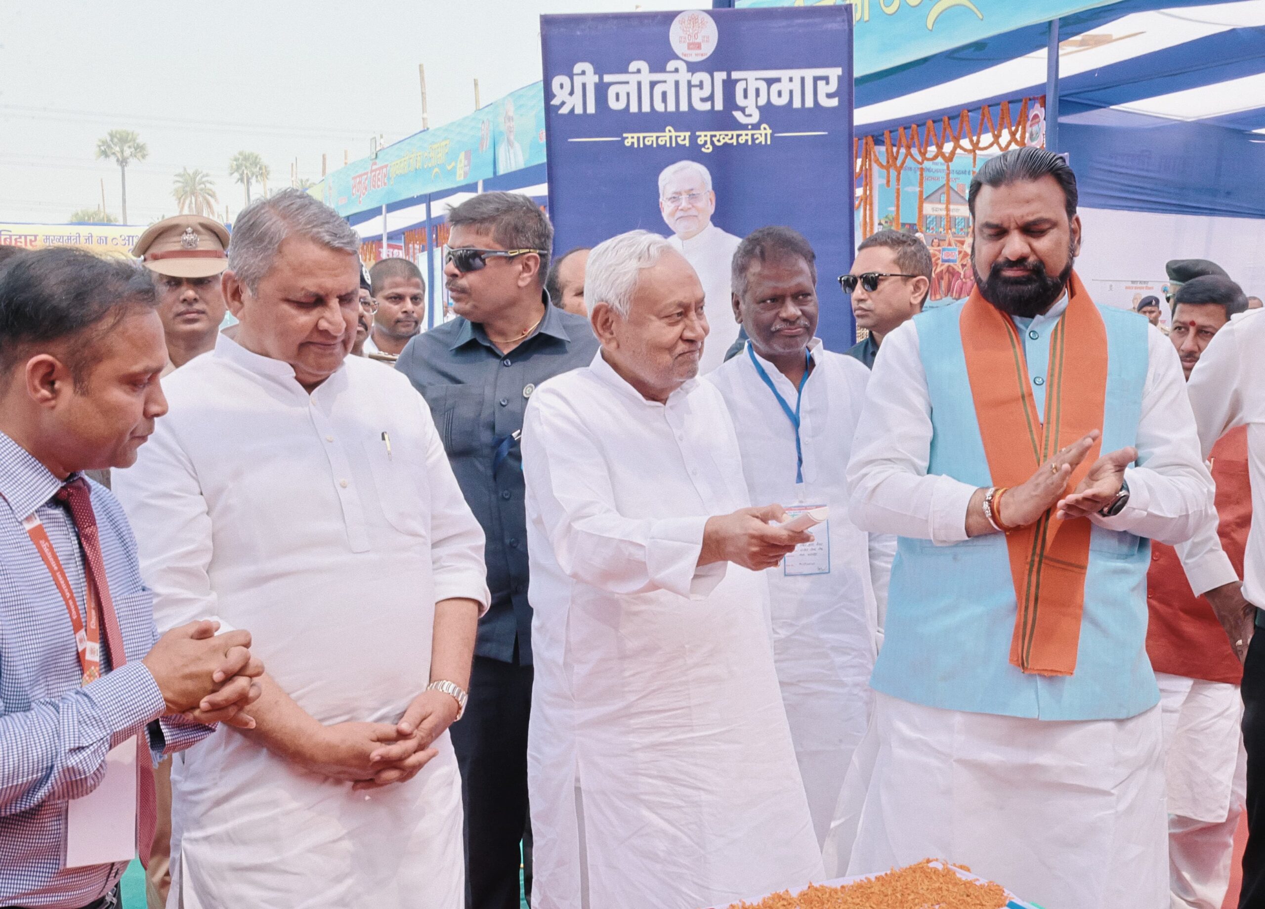 बैजानी की धरती से CM नीतीश का ‘मिशन 2030’! बोले— “10 लाख दे दी, अब 1 करोड़ को देंगे नौकरी”; भागलपुर को इंटरनेशनल एयरपोर्ट और कैंसर अस्पताल का तोहफा