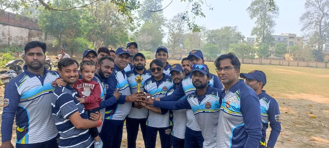 भागलपुर में रनों की ‘सुनामी’! DM 11 ने रचा इतिहास, एक ही पारी में जड़े 4 अर्धशतक; LIC को 98 रनों से रौंदा, हितेश के 10 छक्कों ने मचाई खलबली