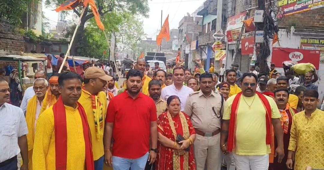 नाथनगर में भक्ति का माहौल: राम जानकी ठाकुरबाड़ी में नवदिवसीय रामचरितमानस पाठ का समापन, भव्य कलश विसर्जन शोभायात्रा निकली 1 नाथनगर में भक्ति का माहौल: राम जानकी ठाकुरबाड़ी में नवदिवसीय रामचरितमानस पाठ का समापन, भव्य कलश विसर्जन शोभायात्रा निकली