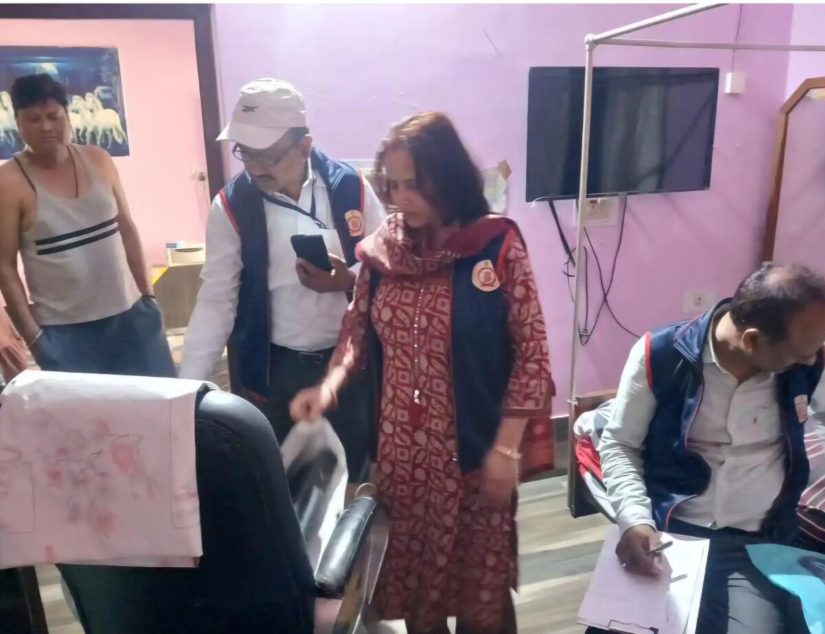 सहरसा DRDA निदेशक वैभव कुमार के ठिकानों पर विजिलेंस का छापा: 2.41 करोड़ की अवैध संपत्ति का खुलासा, मुजफ्फरपुर तक फैला काली कमाई का जाल 1 सहरसा DRDA निदेशक वैभव कुमार के ठिकानों पर विजिलेंस का छापा: 2.41 करोड़ की अवैध संपत्ति का खुलासा, मुजफ्फरपुर तक फैला काली कमाई का जाल