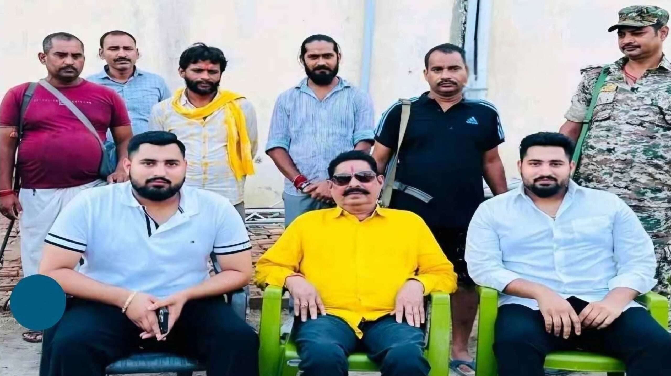 मोकामा की सियासत में नया मोड़: अनंत सिंह नहीं लड़ेंगे चुनाव, अब बेटों में किसे मिलेगा मौका?