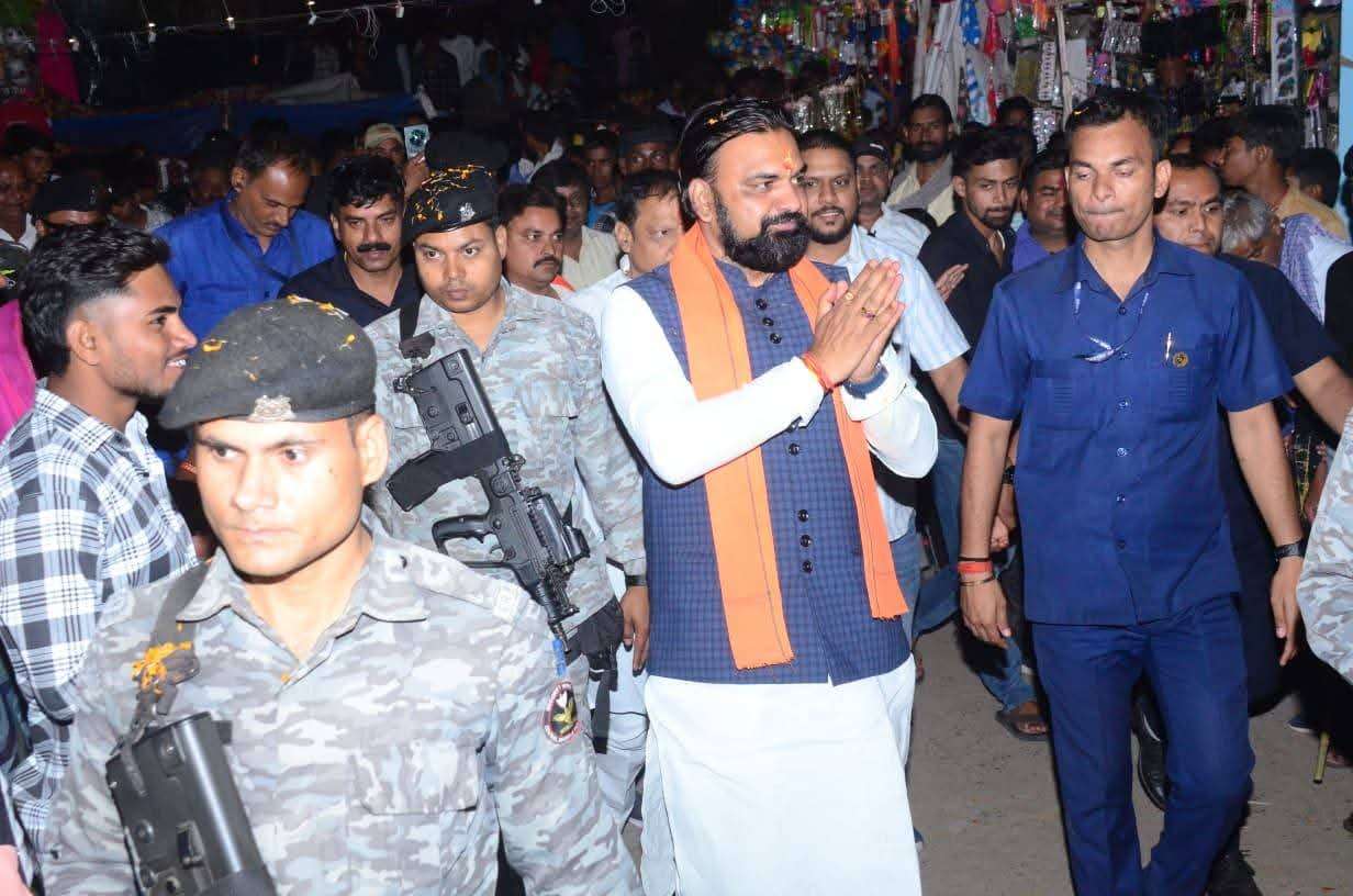 तारापुर से सुल्तानगंज तक 'विकास की नई राह'! ढोलपहाड़ी मंदिर को पर्यटन हब बनाएंगे सम्राट चौधरी; असरगंज में चैती दुर्गा के बीच बड़ी घोषणा