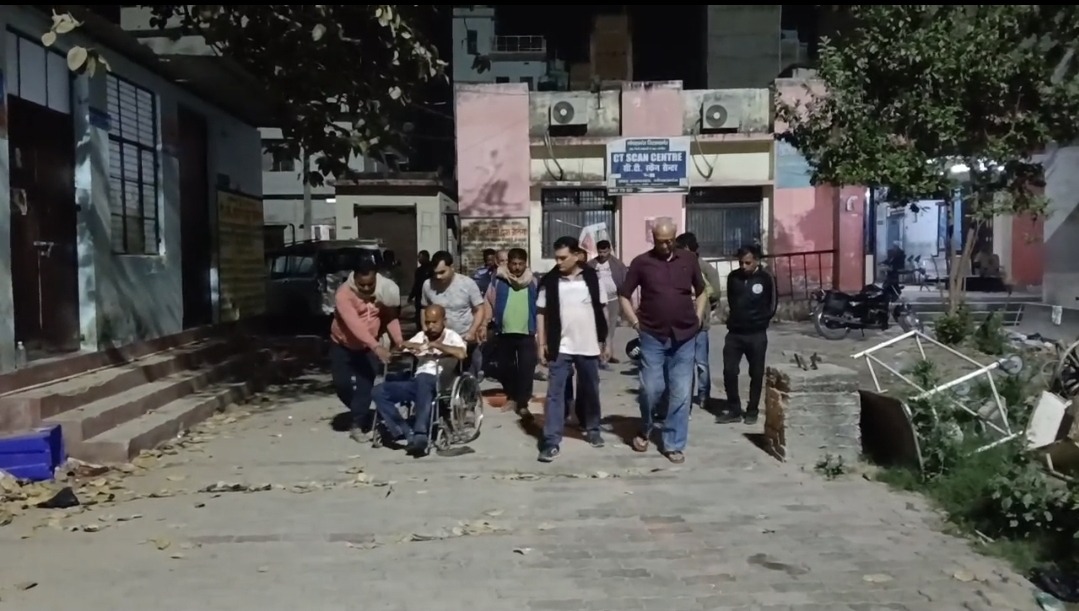 Gopalganj Crime: वकील पर खूनी हमला! कचहरी से लौट रहे अधिवक्ता को अपराधियों ने चाकू से गोदा; केस लड़ने के विवाद में चली छुरियां, हालत नाजुक