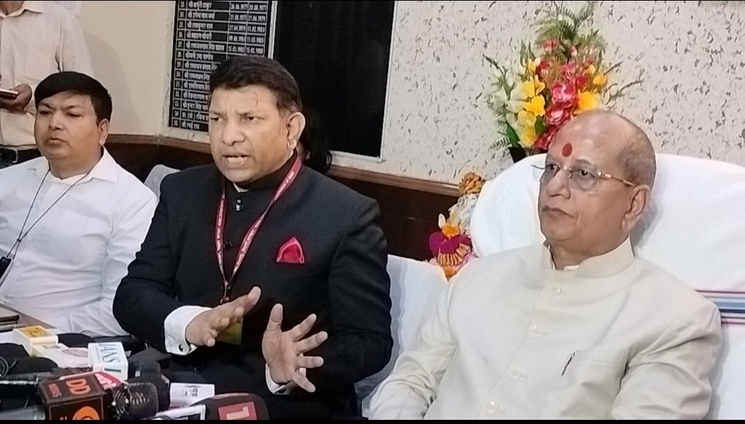 हड़ताल पर सख्त सरकार: काम पर नहीं लौटे भू-राजस्व कर्मियों पर होगी कार्रवाई, उपमुख्यमंत्री विजय सिन्हा की चेतावनी