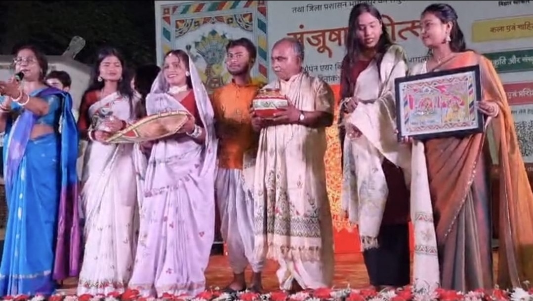 मंजूषा महोत्सव में तसर सिल्क और मंजूषा कला का अद्भुत संगम, फैशन शो में दिखी भागलपुर की सांस्कृतिक छटा