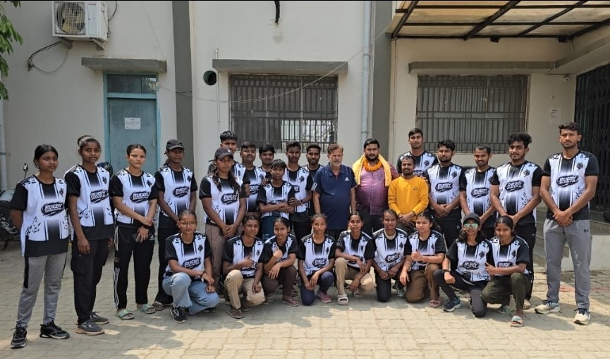 राज्यस्तरीय रग्बी प्रतियोगिता के लिए भागलपुर की टीम नवादा रवाना, खिलाड़ियों में उत्सा