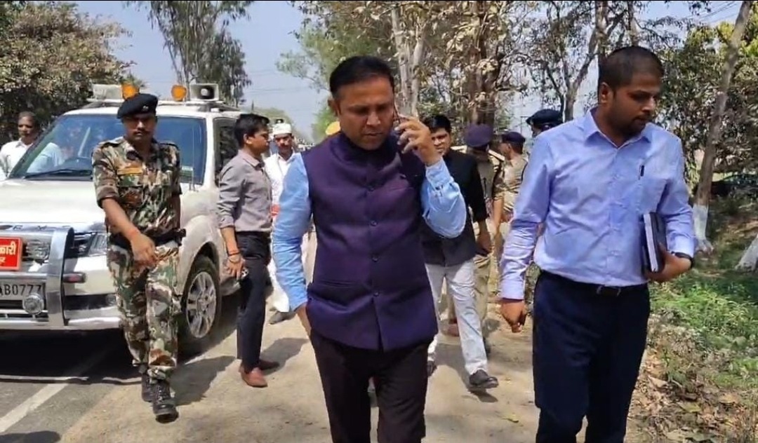संभावित मुख्यमंत्री दौरे को लेकर भागलपुर प्रशासन अलर्ट, बैजानी गांव में अधिकारियों ने किया स्थल निरीक्षण