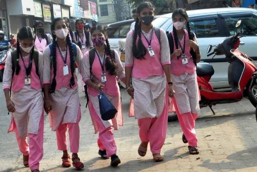 यमुनानगर में शर्मनाक घटना: परीक्षा के दौरान 7 छात्राओं से छेड़छाड़, आरोपी शिक्षक हिरासत में