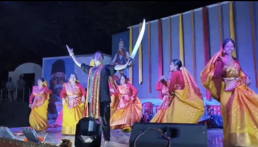 भागलपुर के सैंडिस कंपाउंड में ‘सनातन’ का शंखनाद! विक्रम संवत 2083 का भव्य स्वागत; RSS के 100 साल पर सांस्कृतिक संगम