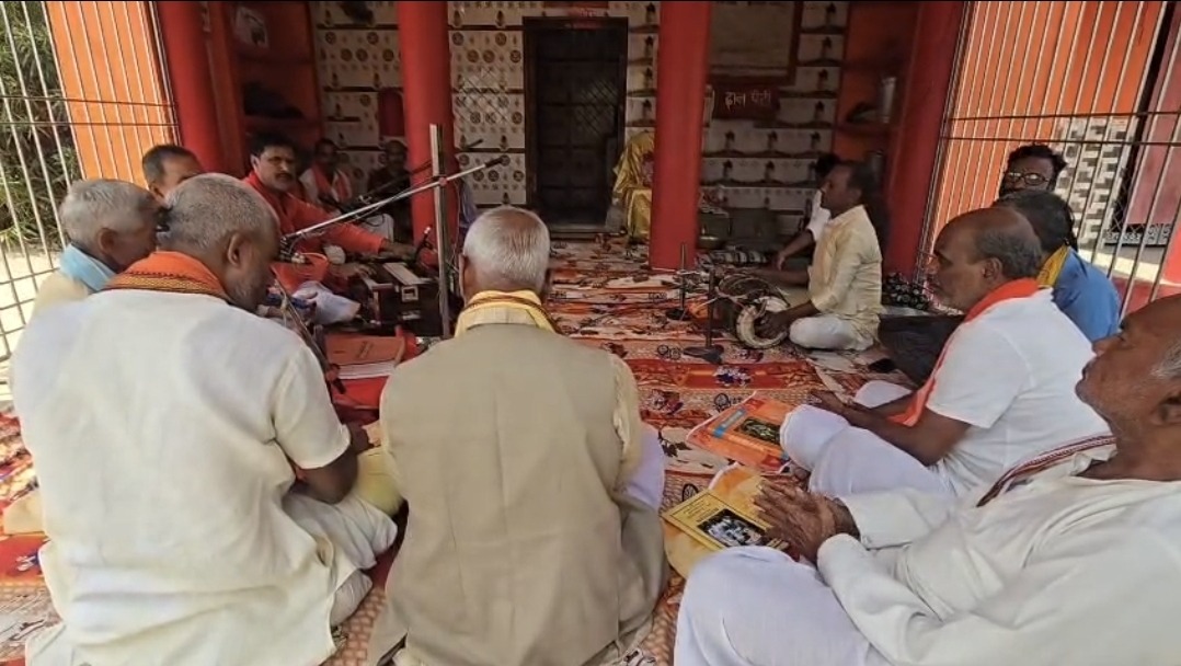 भागलपुर में ‘चैत्र नवरात्र’ का शंखनाद! काली मंदिर में सुंदरकांड के पाठ से गूंजा भक्ति का स्वर; उमड़ी श्रद्धालुओं की भारी भीड़