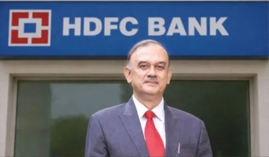 नैतिकता बनाम कॉर्पोरेट दबाव: HDFC बैंक के चेयरमैन अतानु चक्रवर्ती का इस्तीफा, शेयरों में मची हलचल