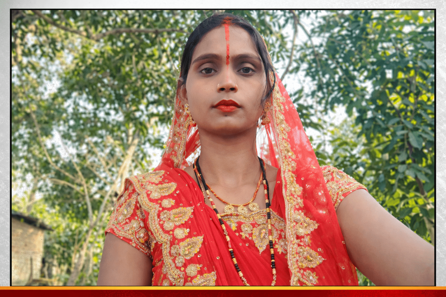 सहरसा में ‘खूनी’ जमीन विवाद: 28 साल की रोशनी की चाकू से गोदकर बेरहमी से हत्या; जान बचाने के लिए छत से कूदा पति, घर में अकेली पाकर बदमाशों ने रेता गला