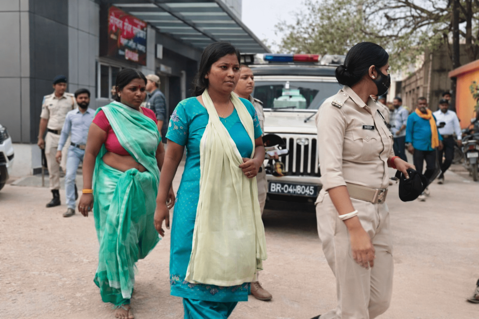 नालंदा में 73 लाख की चोरी का खुलासा, पुलिस ने माँ-बहन समेत 8 आरोपियों को किया गिरफ्तार