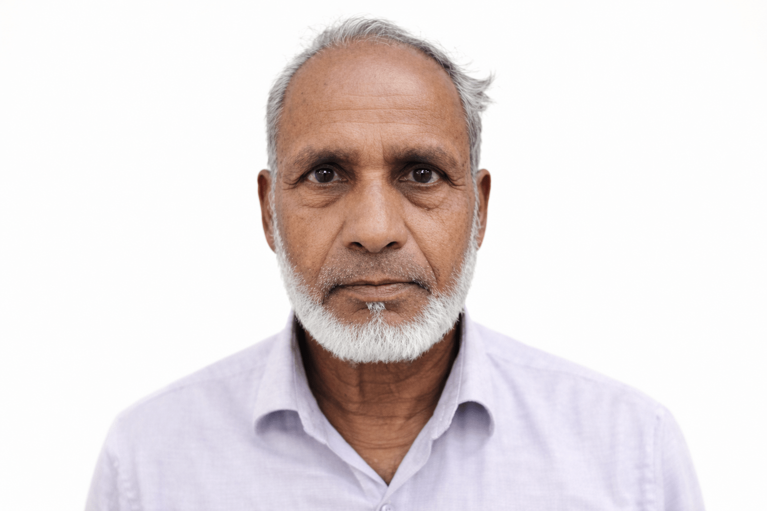 सिलेंडर की लाइन बनी ‘मौत की कतार’! गैस किल्लत के खौफ ने ली दो बुजुर्गों की जान; 3 घंटे कतार में खड़े रहने के बाद मुख्तार अंसारी ने तोड़ा दम