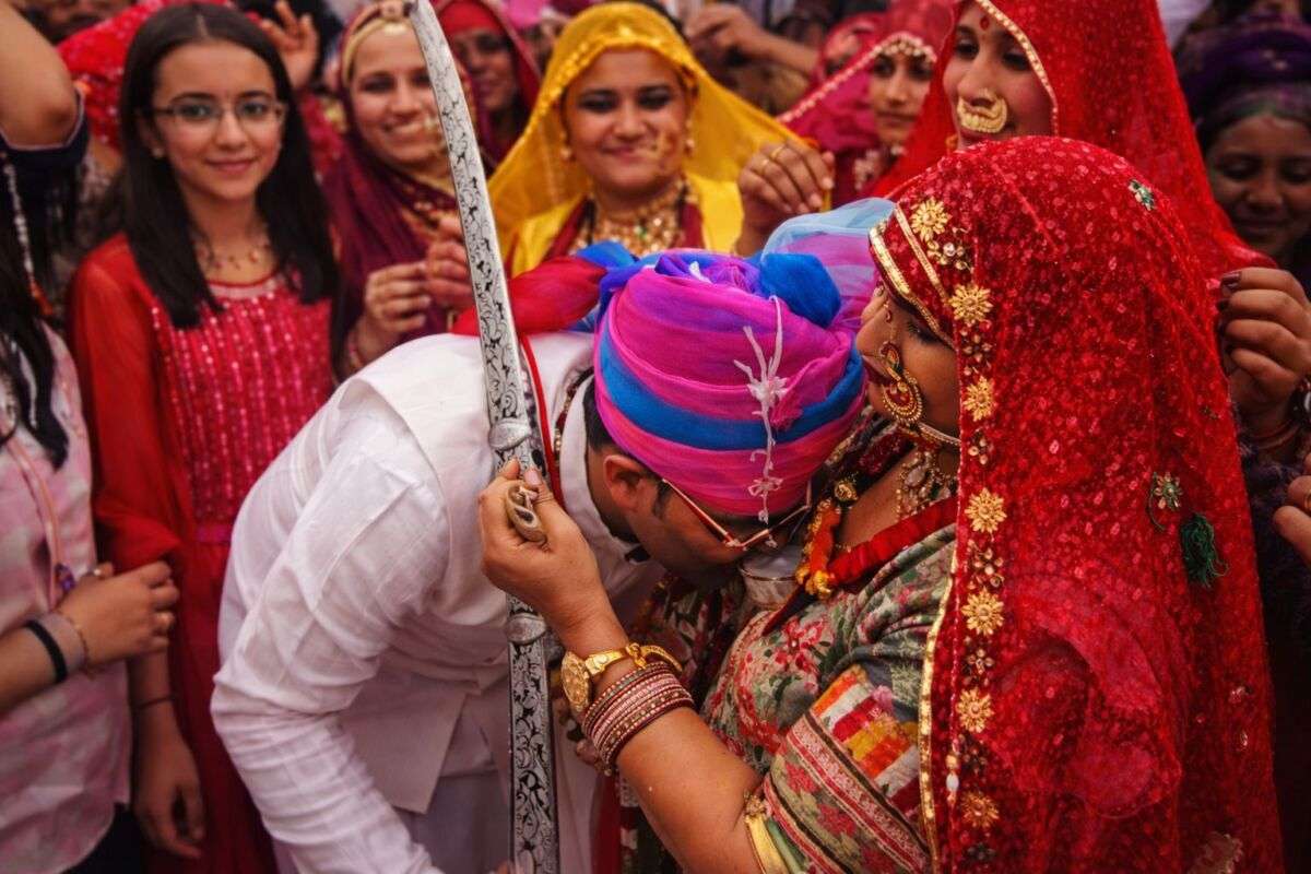 बारात से पहले मां दूल्हे को क्यों पिलाती है दूध? IPS केके बिश्नोई की शादी से चर्चा में आई अनोखी रस्म