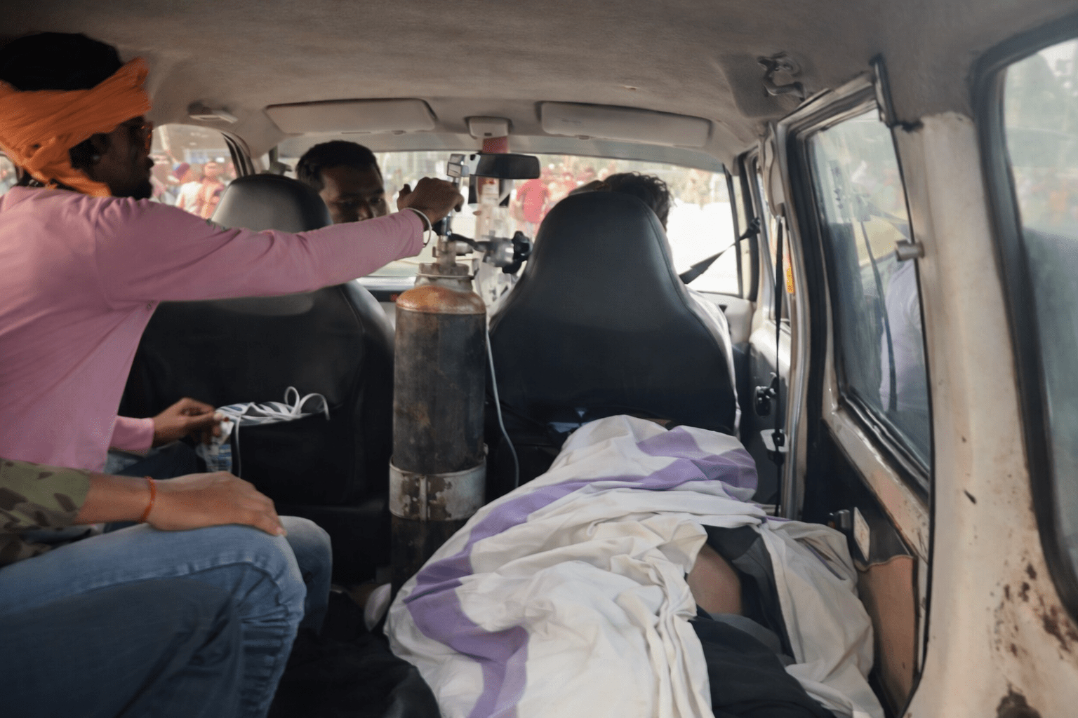 मधेपुरा में दर्दनाक सड़क हादसा: ट्रैक्टर से भिड़ी बाइक, 19 वर्षीय युवक की मौत; एक गंभीर रूप से घायल