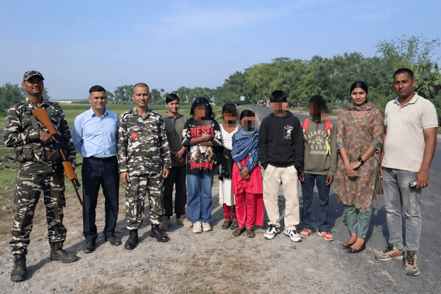 एसएसबी की बड़ी कार्रवाई: सुपौल बॉर्डर पर मानव तस्करी की कोशिश नाकाम, 4 नाबालिगों समेत 5 का रेस्क्यू; लाखों की नेपाली करेंसी जब्त