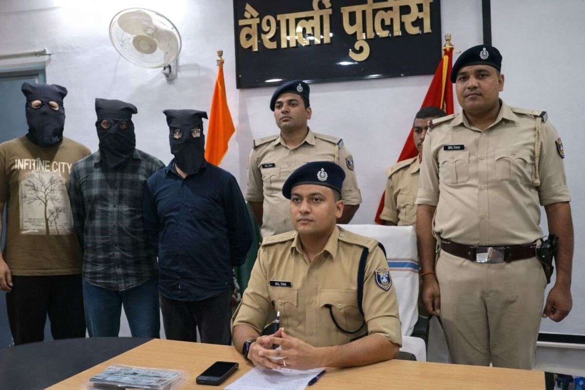 वैशाली पुलिस की बड़ी कार्रवाई: 24 घंटे में अपहृत युवक को भागलपुर से बरामद, तीन आरोपी गिरफ्तार