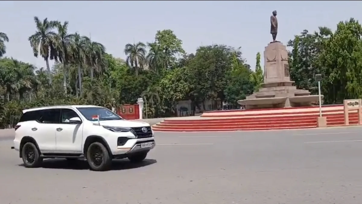 ​बिहार की सियासत में 'सुपर संडे': नीतीश-सम्राट की 25 मिनट की मुलाकात ने बढ़ाई धड़कनें, सत्ता परिवर्तन का खाका तैयार?