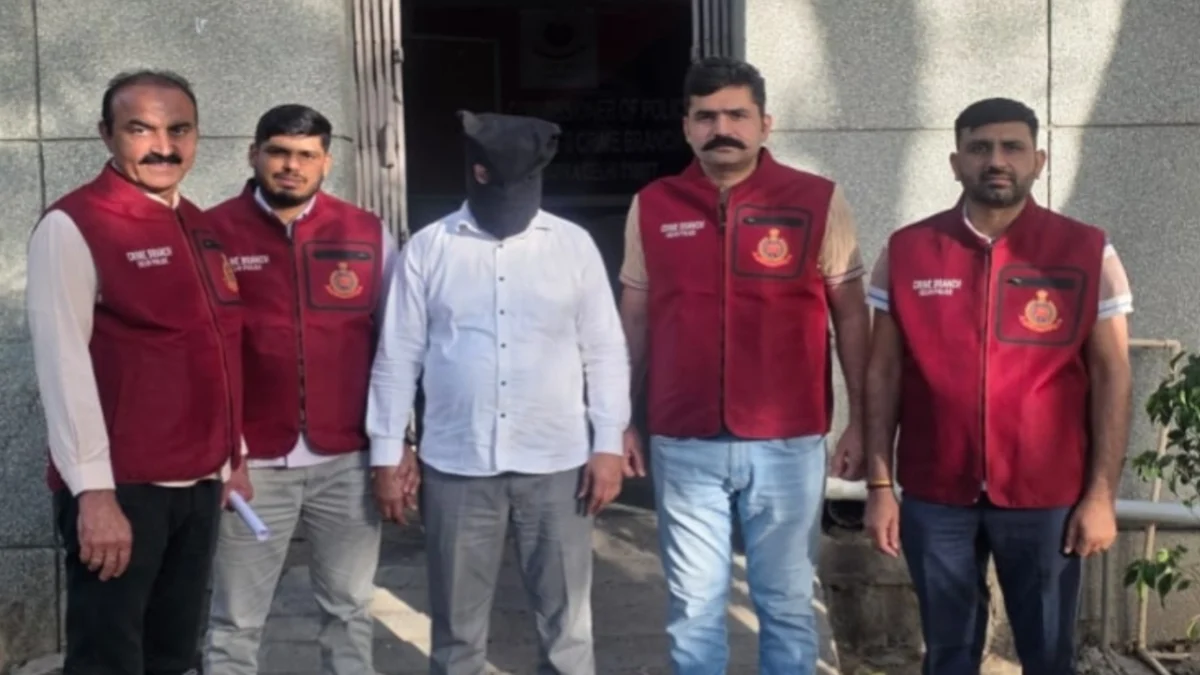 ​बैंक की दहलीज पर सेंधमारी: दिल्ली पुलिस ने आरबीएल बैंक के मैनेजर को किया गिरफ्तार, ठगों को ‘फर्जी खाते’ उपलब्ध कराने का बड़ा खुलासा