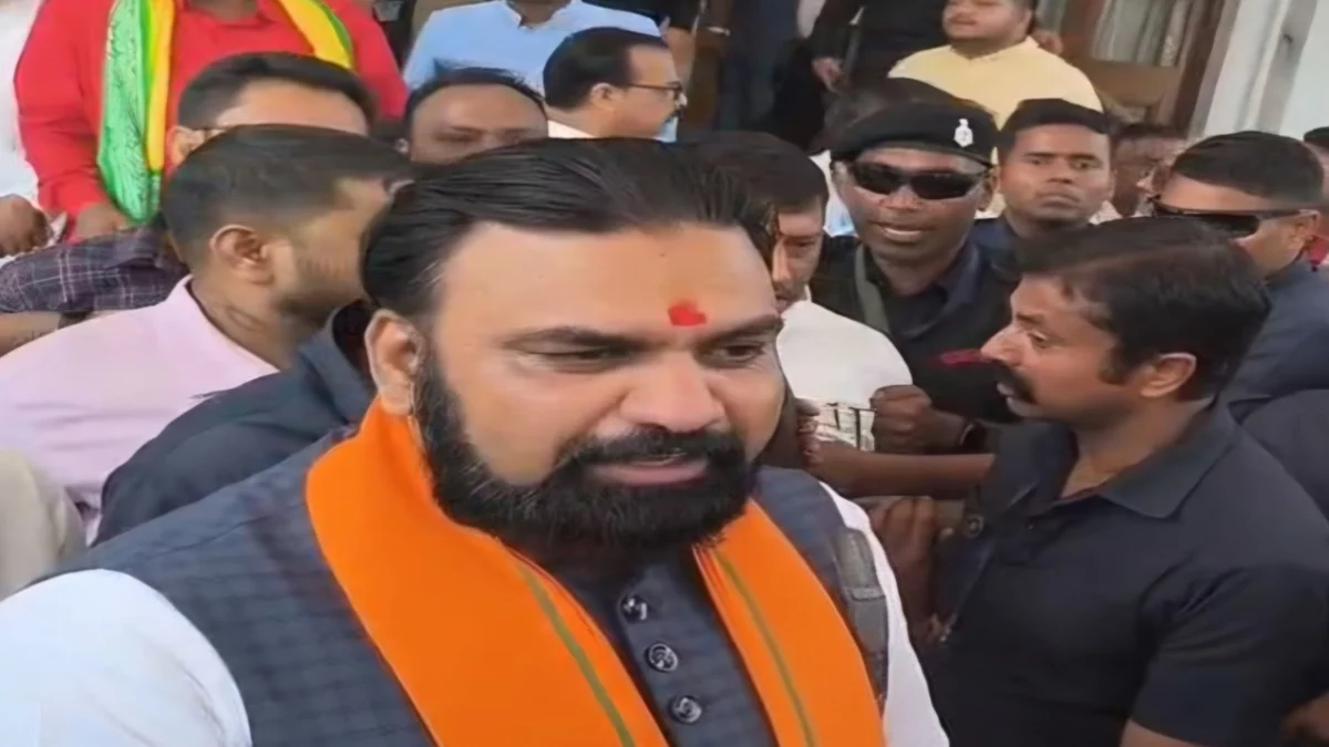 बिहार के 24वें मुख्यमंत्री सम्राट चौधरी का बड़ा संकल्प: 'राज्य में चलेगा नरेंद्र मोदी और नीतीश मॉडल' 1 बिहार के 24वें मुख्यमंत्री सम्राट चौधरी का बड़ा संकल्प: 'राज्य में चलेगा नरेंद्र मोदी और नीतीश मॉडल'