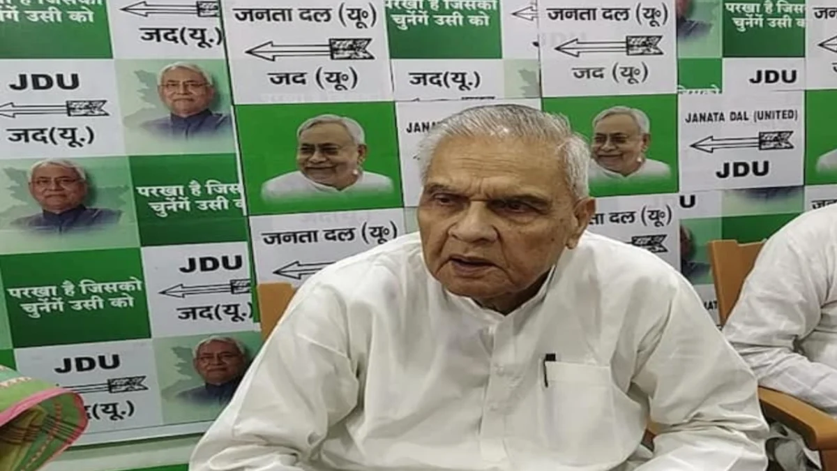 ​तेजस्वी परिवारवाद और आरक्षण का अंतर समझें: बिजेन्द्र यादव