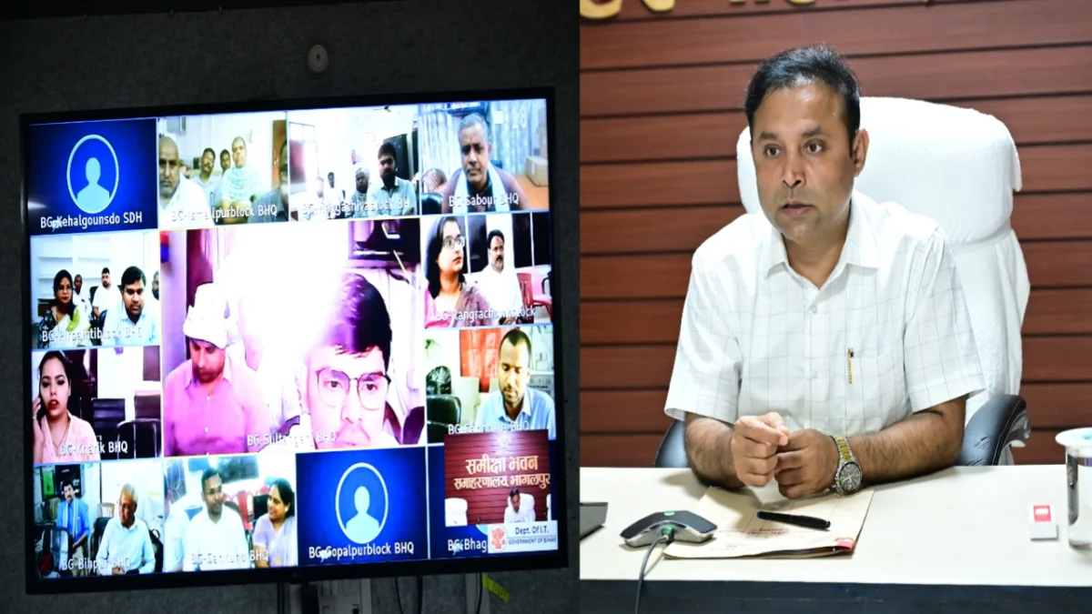 भागलपुर में 'सेल्फ-इन्यूमरेशन' पर जोर; डीएम ने मुखियाओं को दिया प्रतिदिन 500 फॉर्म का लक्ष्य 1 भागलपुर में 'सेल्फ-इन्यूमरेशन' पर जोर; डीएम ने मुखियाओं को दिया प्रतिदिन 500 फॉर्म का लक्ष्य