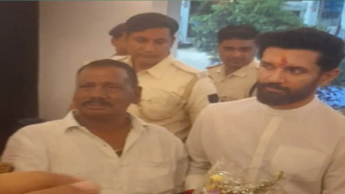 सुल्तानगंज के 'सनकी' अपराधी रामधनी यादव का एनकाउंटर: सिर काटकर थाने पहुंचने वाले माफिया का पुलिस ने किया अंत; ईओ की हत्या के 12 घंटे बाद सीने में लगी गोली 3 सुल्तानगंज के 'सनकी' अपराधी रामधनी यादव का एनकाउंटर: सिर काटकर थाने पहुंचने वाले माफिया का पुलिस ने किया अंत; ईओ की हत्या के 12 घंटे बाद सीने में लगी गोली