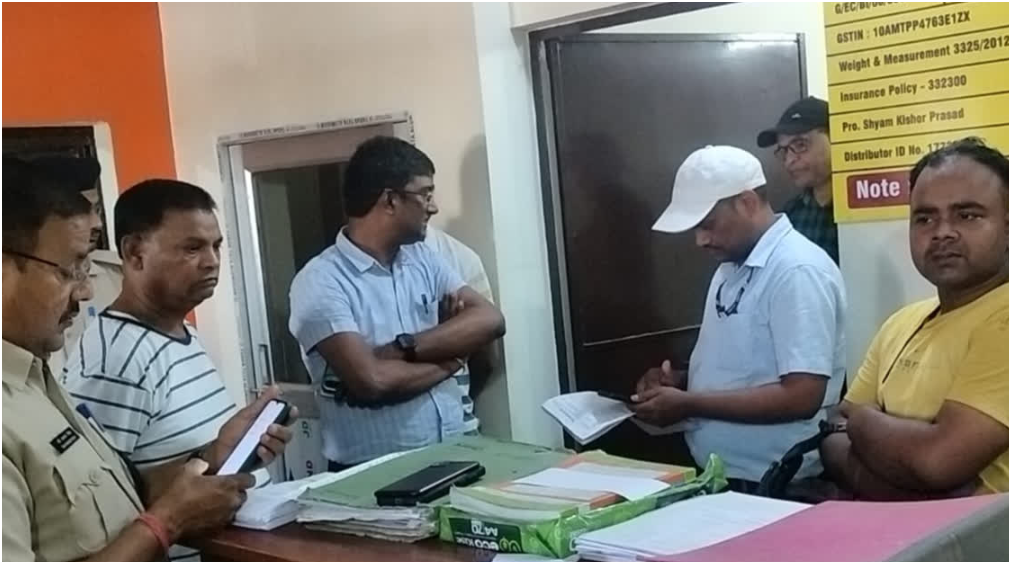 गया में गैस एजेंसियों पर बड़ी कार्रवाई: 375 सिलेंडर गायब, FIR दर्ज