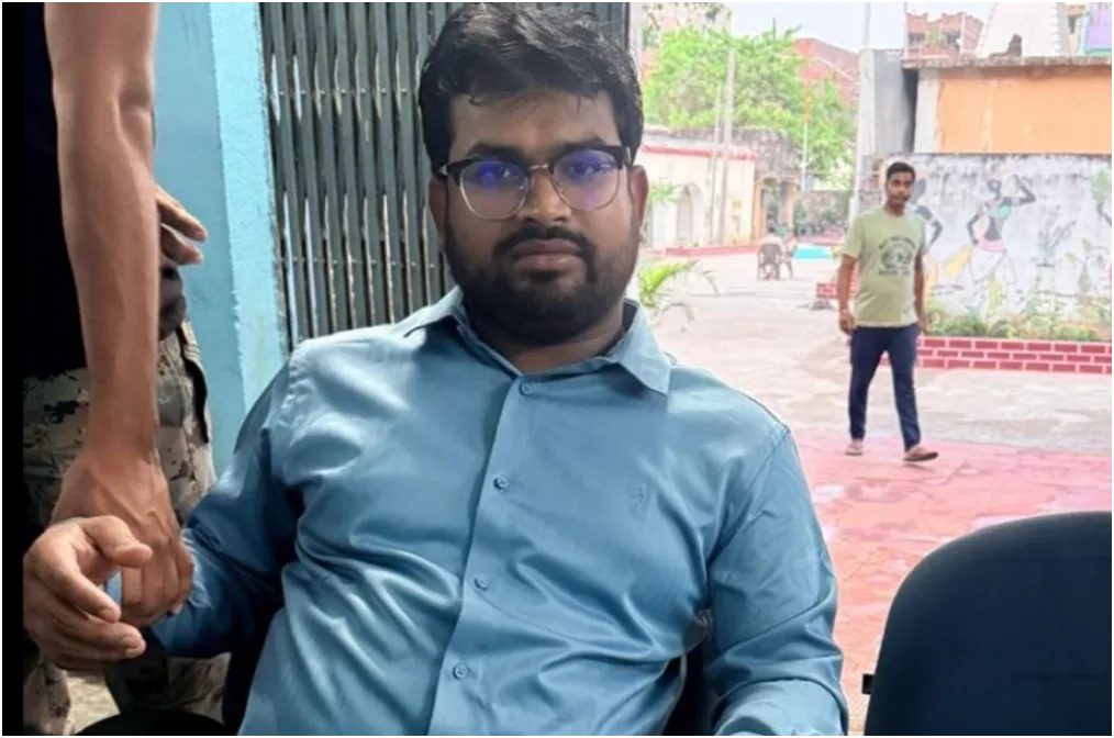 जमुई में बड़ा एक्शन: विशेष निगरानी इकाई ने EO को 50 हजार रुपये रिश्वत लेते रंगे हाथ दबोचा