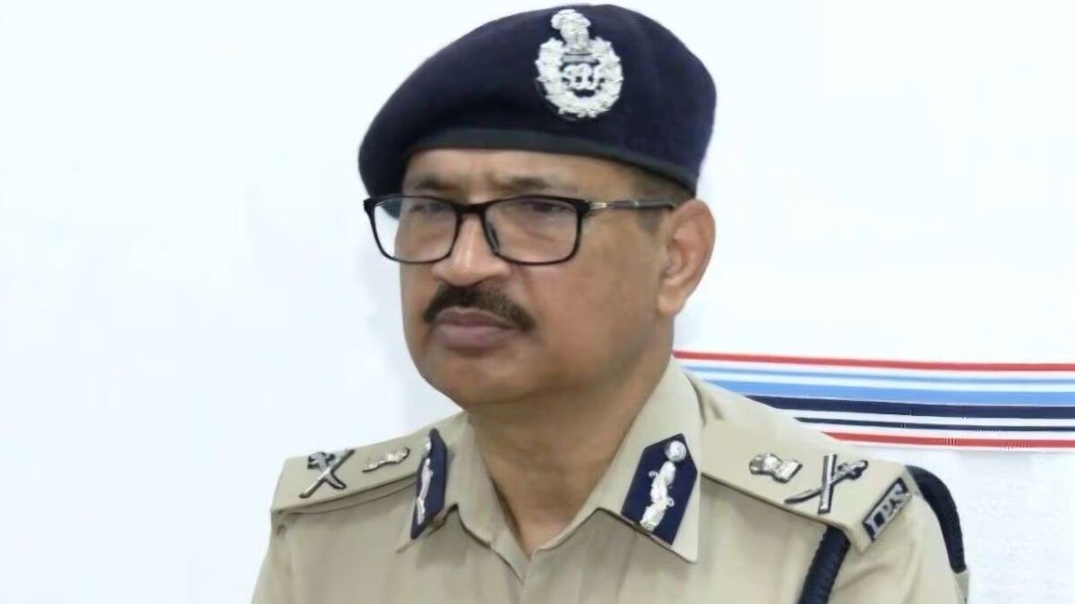 खाकी पर दाग लगाने वालों की अब खैर नहीं: सीतामढ़ी के गालीबाज थानेदार सस्पेंड, तो पटना के नौबतपुर थानेदार की बढ़ीं मुश्किलें; डीजीपी विनय कुमार का कड़ा संदेश