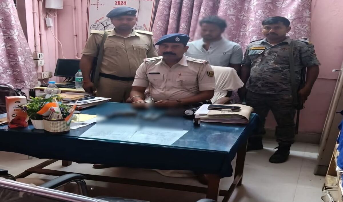 नालंदा पुलिस की बड़ी कार्रवाई: व्हाट्सऐप हैक कर ठगी करने वाले गिरोह का पर्दाफाश, 5 आरोपी गिरफ्तार