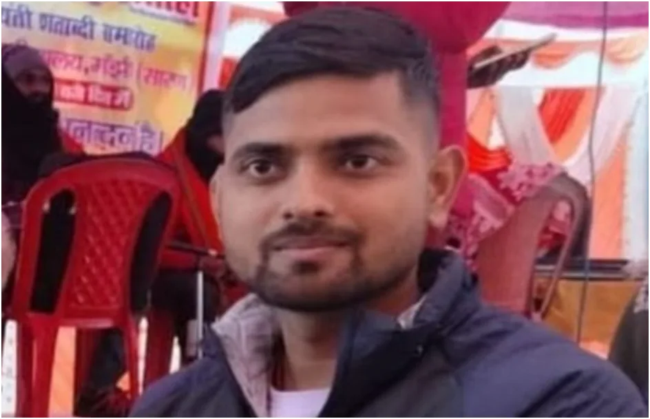 शादी से पहले वार्ड पार्षद की हत्या: टेंट लगाने के विवाद में चाकू से हमला, इलाके में सनसनी 1 शादी से पहले वार्ड पार्षद की हत्या: टेंट लगाने के विवाद में चाकू से हमला, इलाके में सनसनी