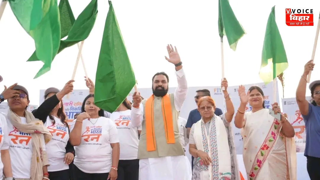 पटना में ‘नारी शक्ति वंदन अभियान’ में CM सम्राट चौधरी शामिल, महिलाओं के सशक्तिकरण पर जोर; सचिवालय में विकास योजनाओं की मैराथन समीक्षा 1 पटना में ‘नारी शक्ति वंदन अभियान’ में CM सम्राट चौधरी शामिल, महिलाओं के सशक्तिकरण पर जोर; सचिवालय में विकास योजनाओं की मैराथन समीक्षा